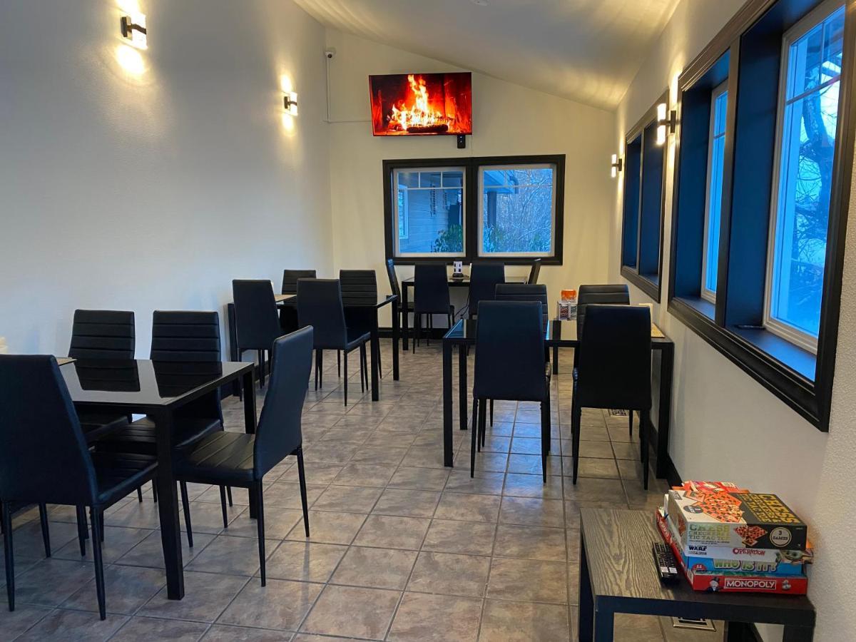 אלנסבורג Icon Inn מראה חיצוני תמונה